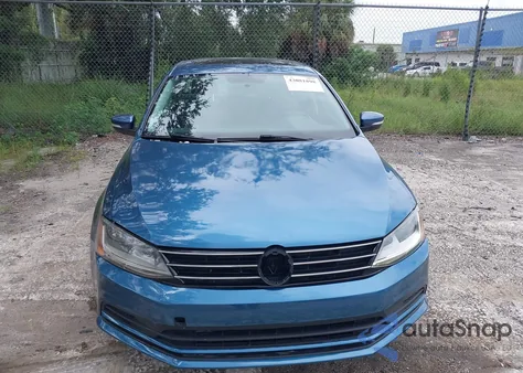 2018 Volkswagen Jetta 1.4T Se/1.4T Wolfsburg Edition z USA, uszkodzony, nr VIN 3VWDB7AJ2JM261704